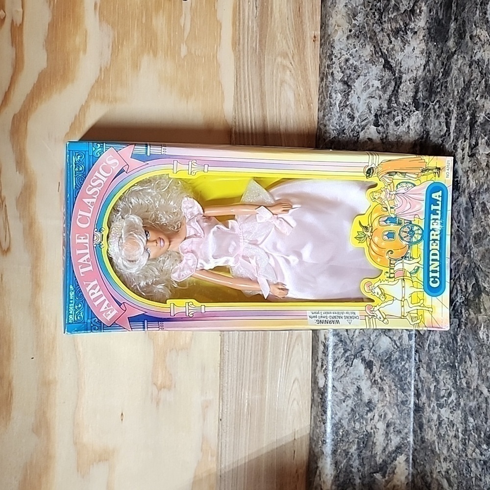 Fairy Tale Classics Classic Collectible Fairy Tale Princess Cinderella Doll-New